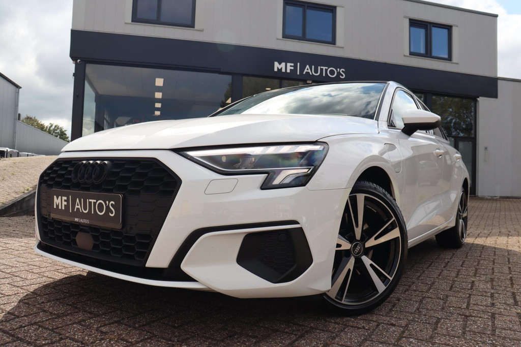 Audi A3 Sportback 40 TFSIe Advanced edition|Pano|Sfeer|Leder|Keyless|18" 40269628-1.jpg | MF Auto's